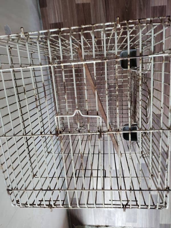 Iron cage in slightly used condition 0