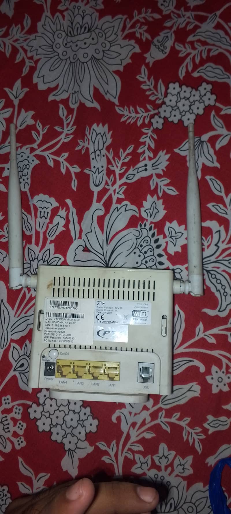 ptcl device all ok device hei price only 2000 1