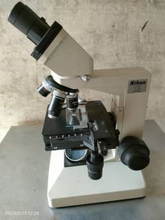 Microscope