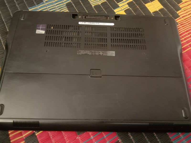 Dell Laptop 3