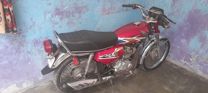 Honda CG 125 Red Colour 2020 End Model Karachi No. . . 4