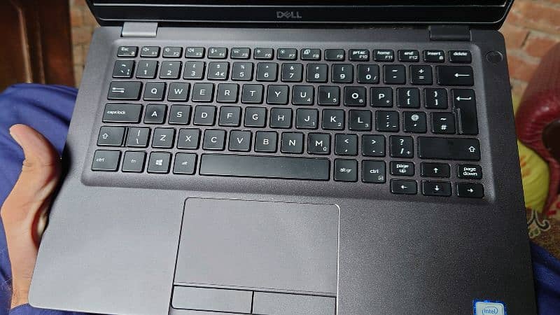 Dell Latitude 5300 core i5 8th gen 4