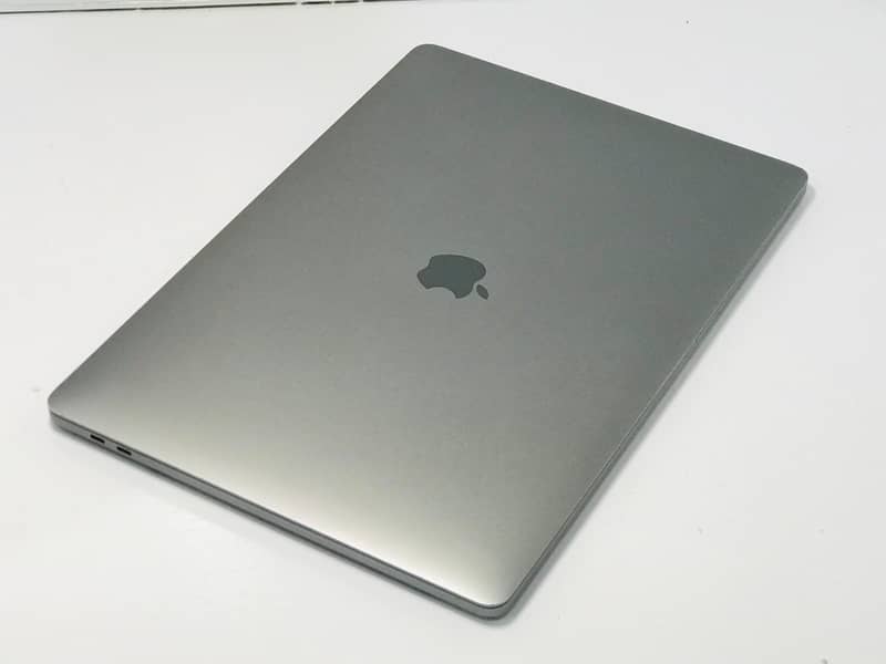 APPLE MACBOOK PRO 2019 CI7 16/256 4GB GC 3