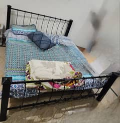 Full Size Double Iron Bed without mattress