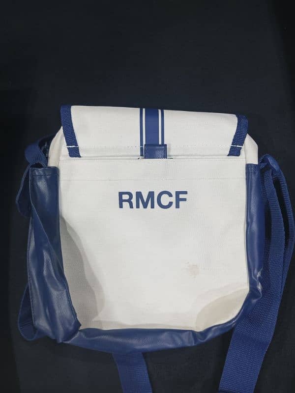 real Madrid side bag 2