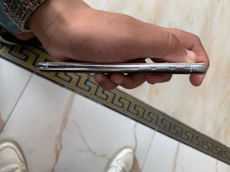 iPhone XS non pta FU 3