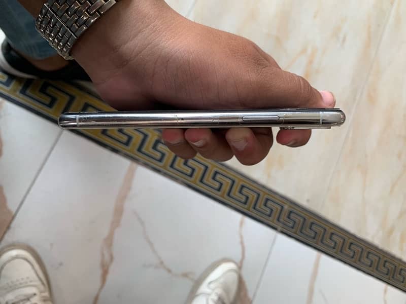 iPhone XS non pta FU 4