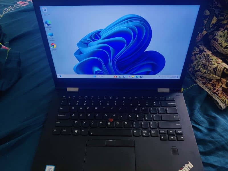 Lenovo Thinkpad X1 yoga slim x360 touch core i5 7th gen 0