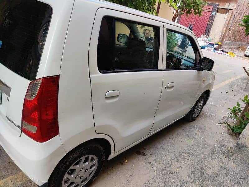 Suzuki Wagon R 2018 3