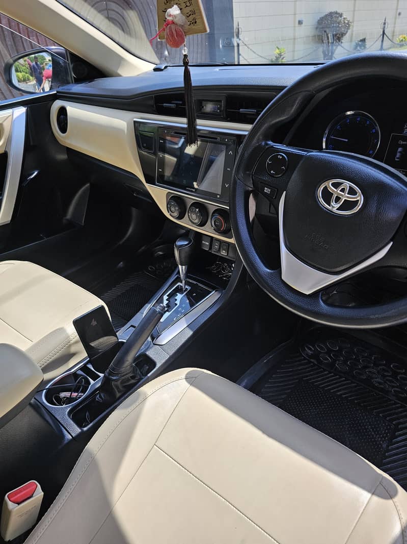 Toyota Corolla Altis 2017 1.6 altis auto 7