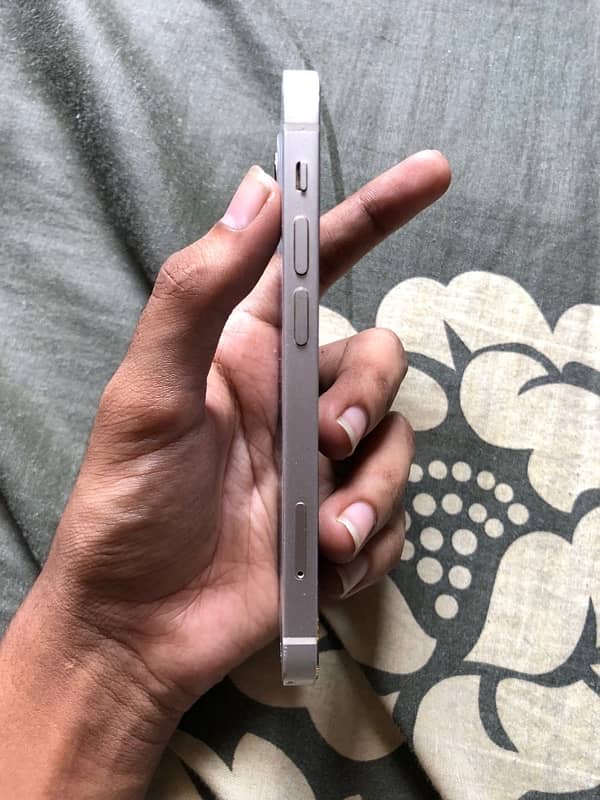 iphone 12 mini 5