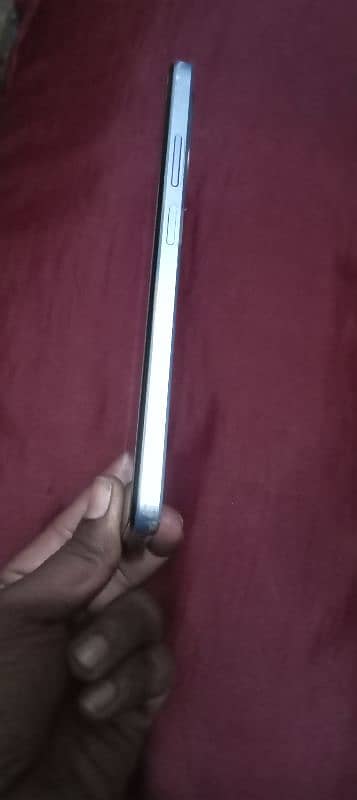 oppo a18 4/64 mobile thek hai koi issued ni hai 1