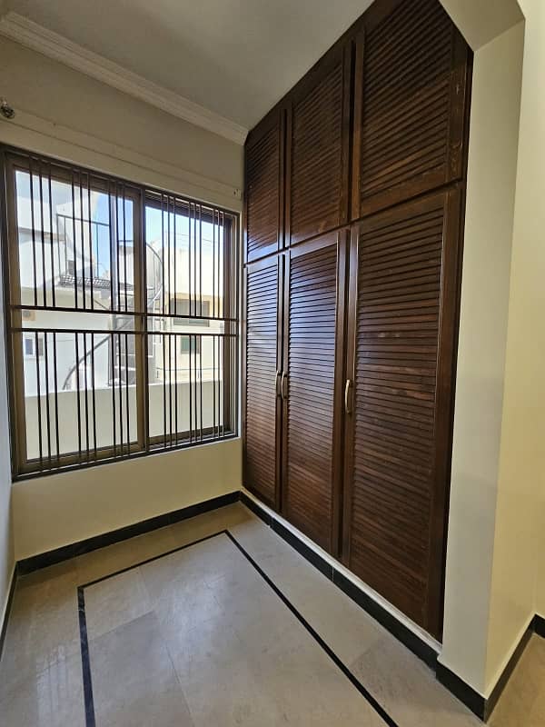 7 Marla Double Storey Independent House With All Facilities G-13 14