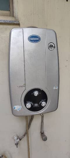 Canon Instant Gyeser 8 Liter Capacity