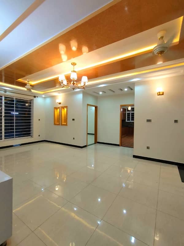 7 Marlas Tile Flooring House All Facilities Gas Available G-13/2 0