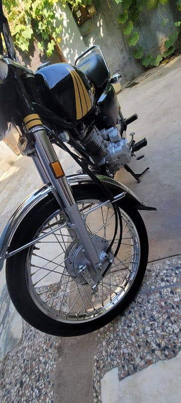 Honda CG125 Gold Edition 1