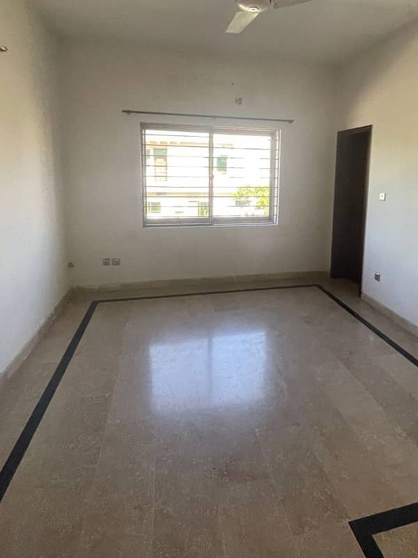 10 marla upper portion for rent in G-13 4