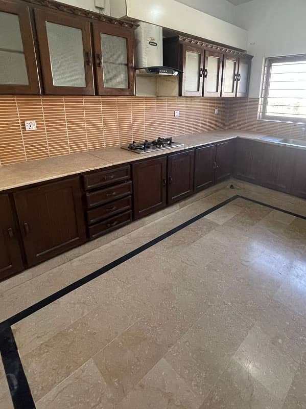 10 marla upper portion for rent in G-13 6