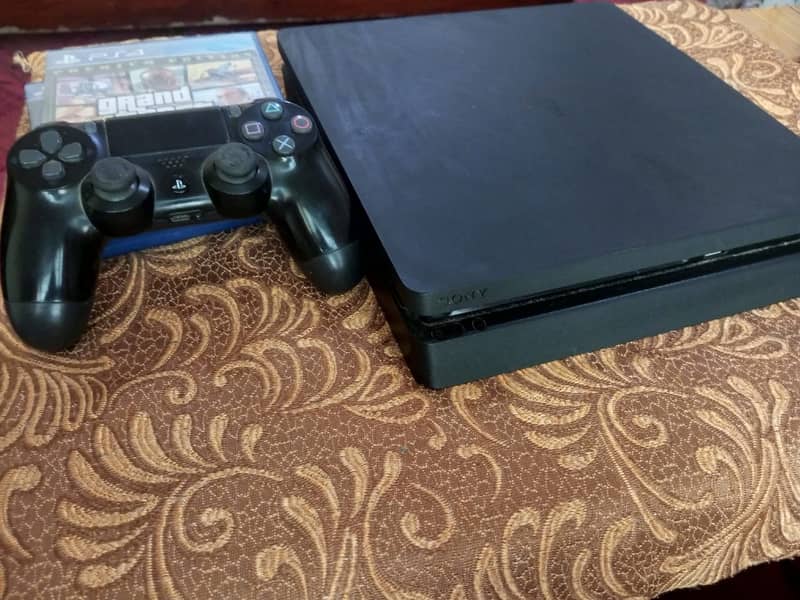 Play Station 4 Slim 1TB WITH [4 GAMES] 2