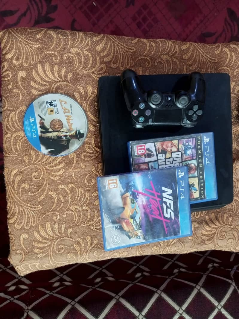 Play Station 4 Slim 1TB WITH [4 GAMES] 3