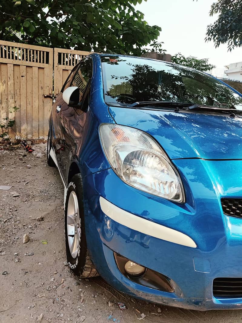 Toyota Vitz 2009/2012 old 3