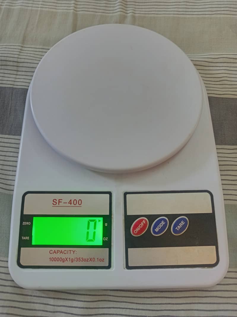 Digital Scale with FREE Toshiba AA Cells 2