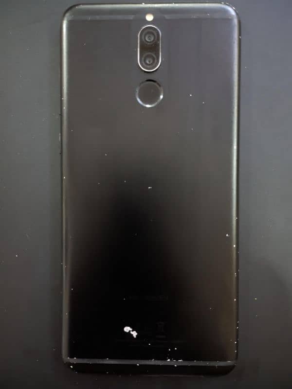 Huawei mate 10 lite. 4/64. . . . . condition 8/10. camera is too good 1