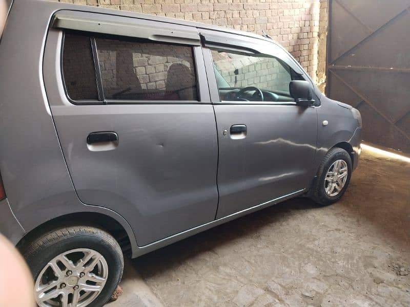 Suzuki Wagon R 2017 4