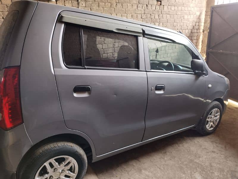 Suzuki Wagon R 2017 5