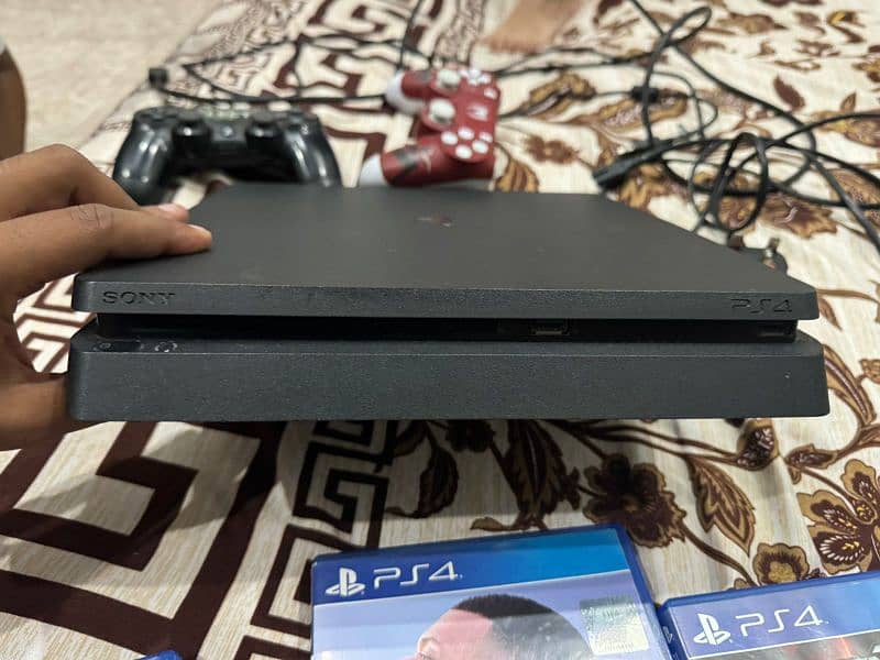 Ps4 just like new only one week used 2