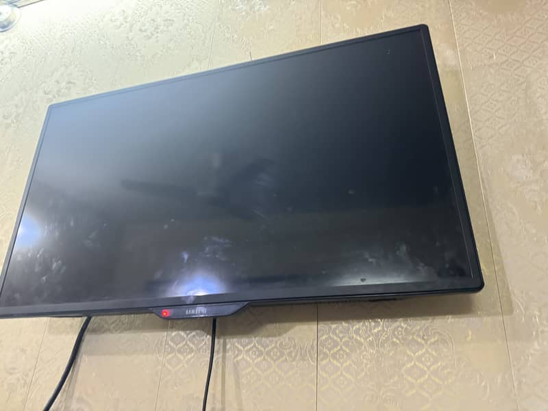 Samsung 32 inch led ultra had 4k series 9 2