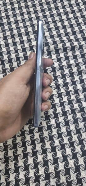 Vivo V23e - 8 GB RAM : 256 GB ROM - with Box 5