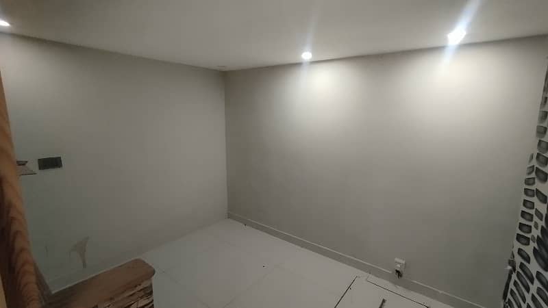 5 MARLA BASEMENT AVAILABLE FOR RENT ON PRIME LOCATION IN SECTOR D BAHRIA TOWN LAHORE 7