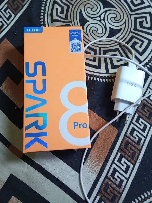 Techo Spark 8 pro 2