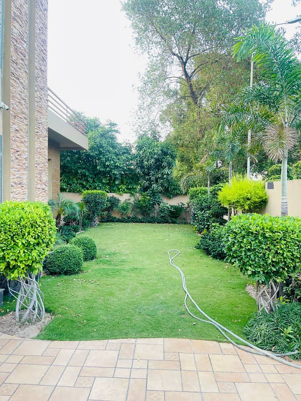 2 Kanal Facing Park Facing Canal Fully Furnished Triple Floor House with swimming pool, Mini Theater and Basement at the prime location of main Canal Road Babar Block, Bahria Town Lahore 5