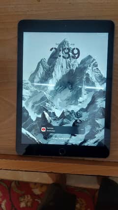 iPad 6th gen 32 GB 0