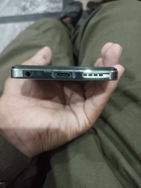 Infinix hot40i 8 ram 256 room 2