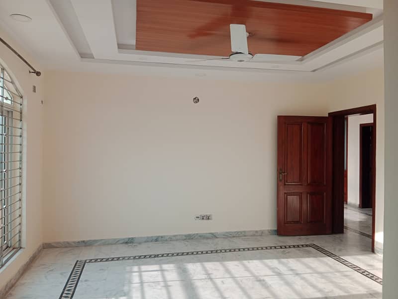 1kanal Upper portion is Available For Rent in D. 12 Near To Markaz 19