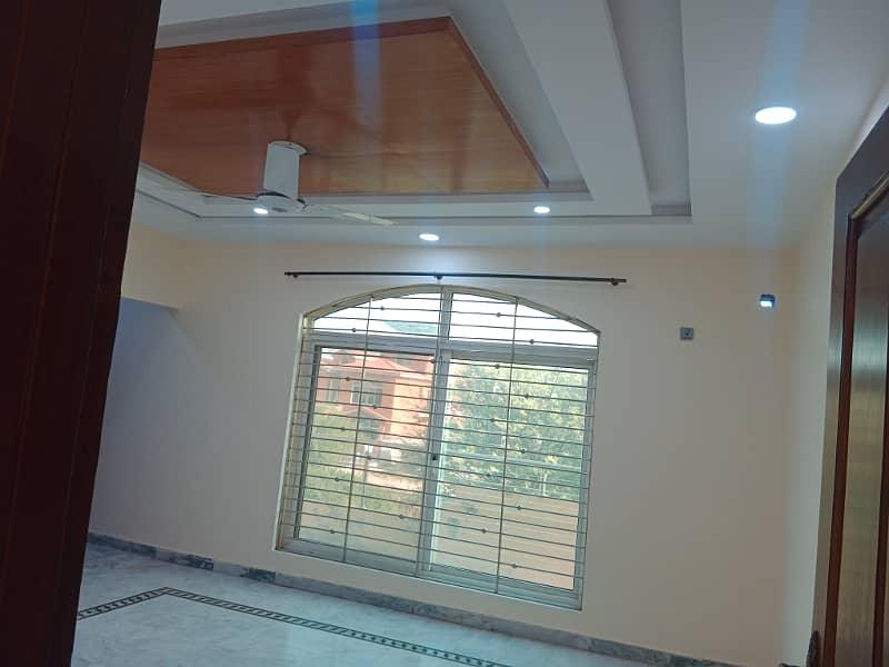 1kanal Upper portion is Available For Rent in D. 12 Near To Markaz 33