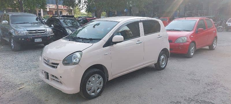 Daihatsu Mira 2012 1