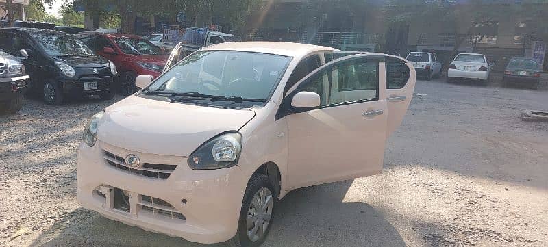 Daihatsu Mira 2012 2