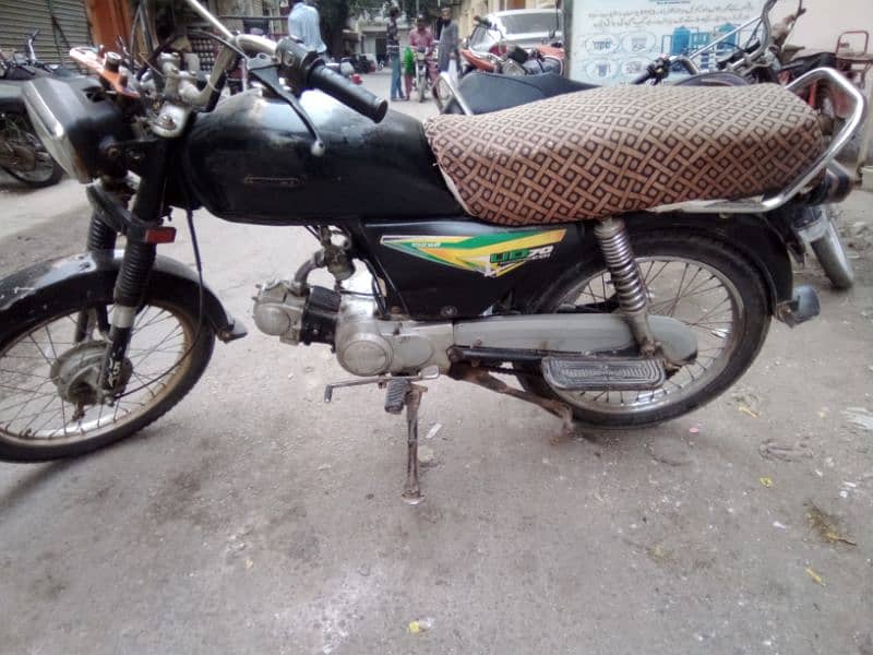 unique bike 70 vip condition engine ok tyre tube ok jump okay 0