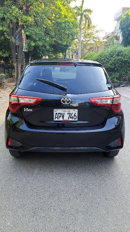 Toyota Vitz 2018 1