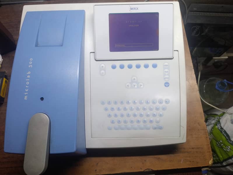 Microlab 300 semi chemistry analyzer 2