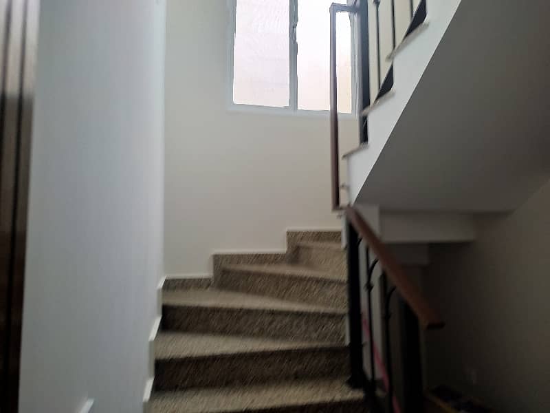 Double Storey House For Sale Size 25*40 16