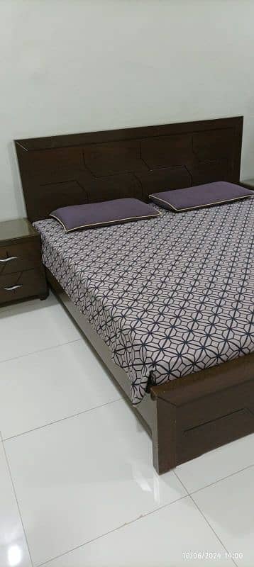 King size Bed with side tables 1