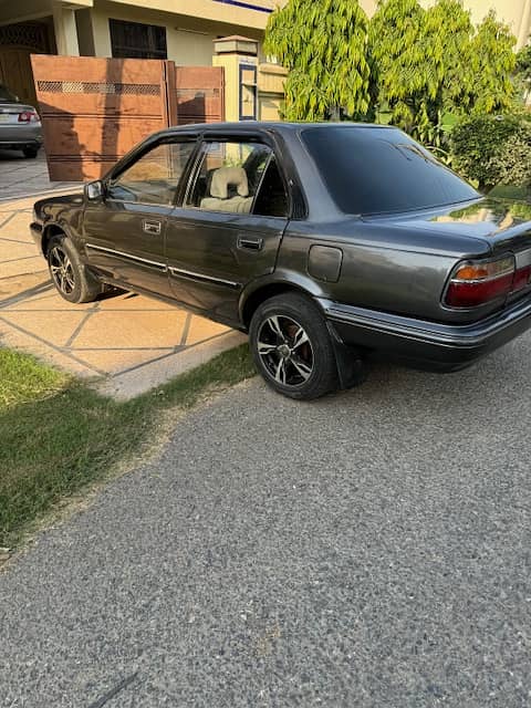 Toyota GLi 1988 Automatic in Great Condition ! 4