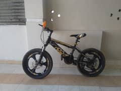 Bi-cycle in good condition, 9-14 years age