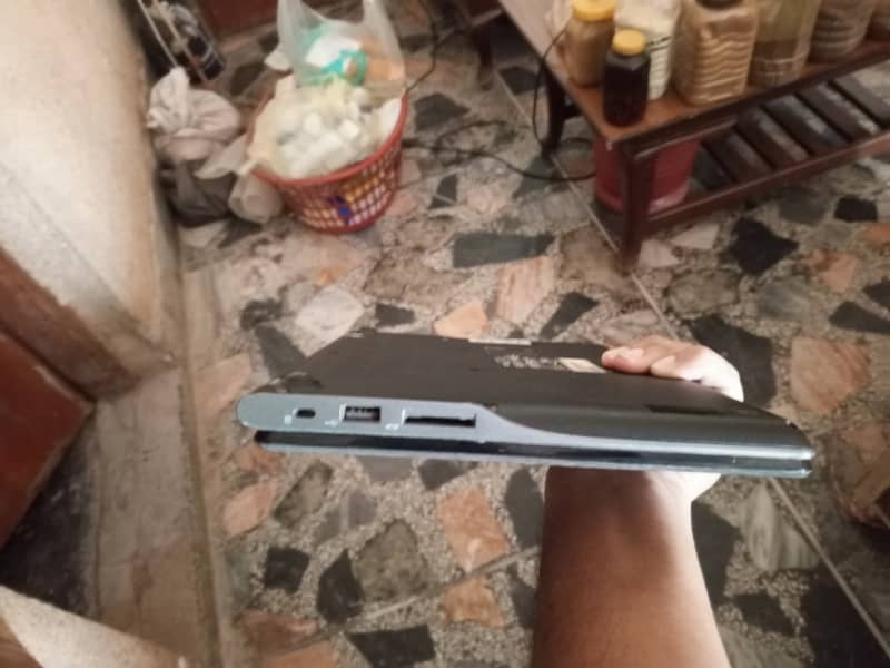 Acer ChromeBook C740 New Condition For Sale 3