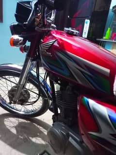 Honda 125 red 0